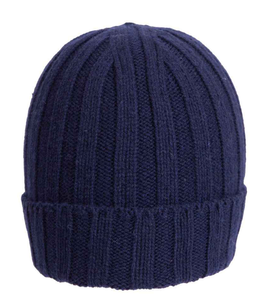 Berretto blu navy a coste in cashmere rigenerato Q7LAB, accessorio di lana fatto in Italia, con texture a coste.