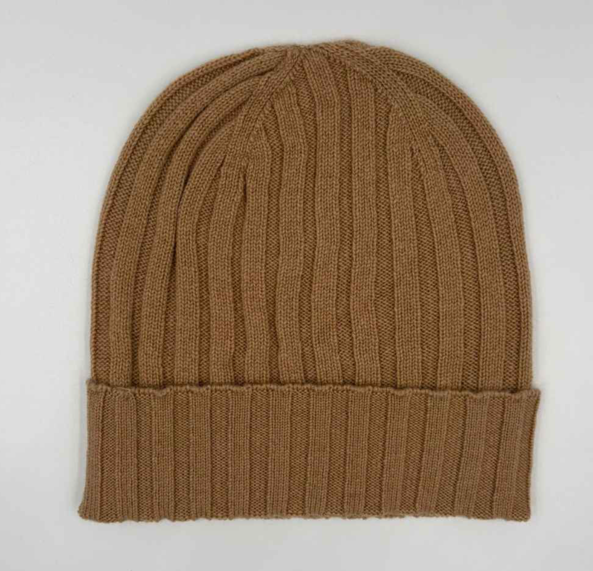Berretto in cashmere Q7LAB, accessorio in lana di alta qualità, stile elegante, realizzato in Italia.