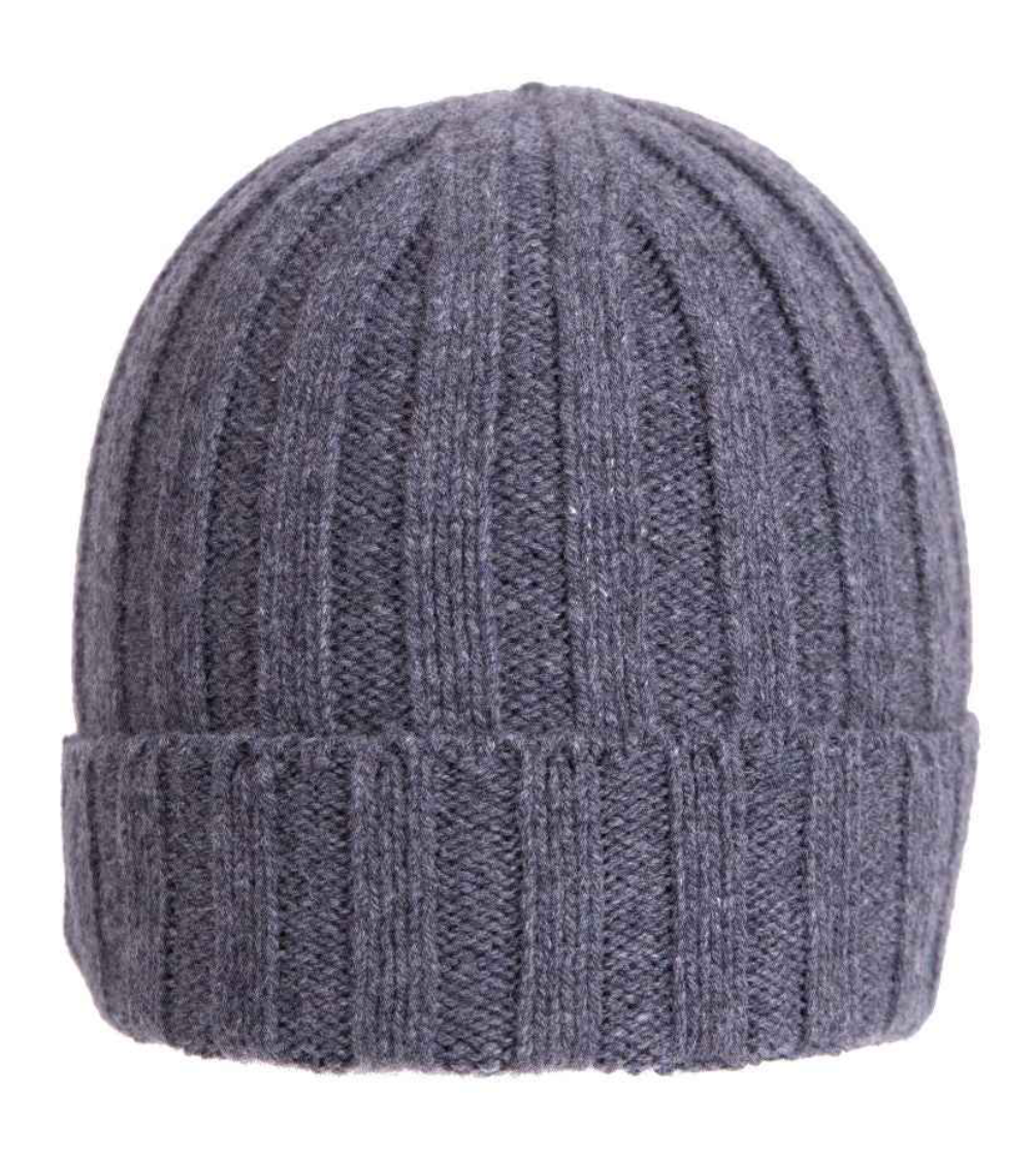 Berretto rigato in cashmere rigenerato Q7LAB, accessorio di lana morbida, fatto in Italia, con motivo a coste.