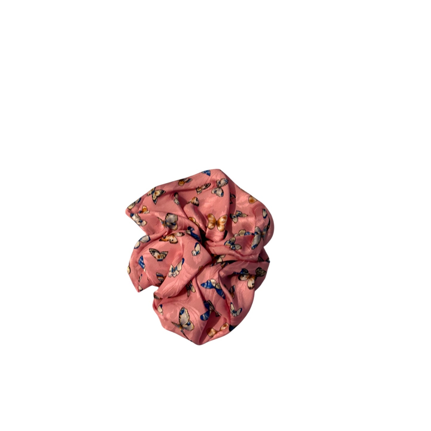 Fermacoda sartoriale in seta rosa di Q7LAB, accessorio per capelli elegante e delicato, ideale per acconciature sofisticate.