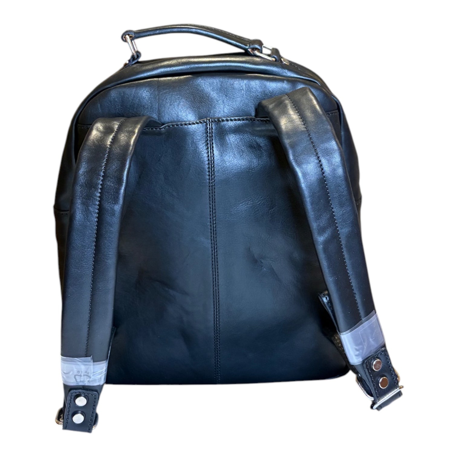 Q7Lab handcrafted leather backpack elegant and durable everyday travel backpack made for modern functional luxury and refined organization