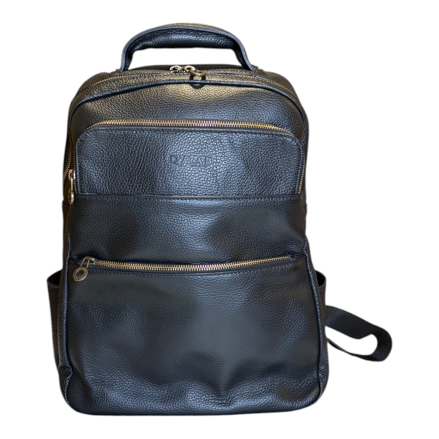 Zaino Loki Q7LAB in tessuto nero con dettagli colorati, tracolla regolabile e scomparti spaziosi per accessori e libri